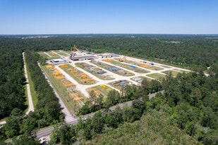 Heavy stabilized yard - Warehouse