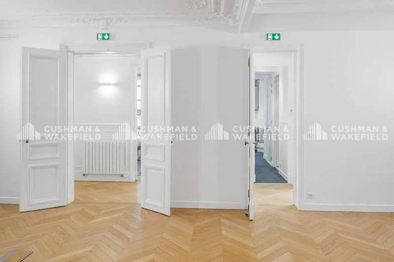 22 Rue De Maubeuge, Paris for lease Interior Photo- Image 1 of 8