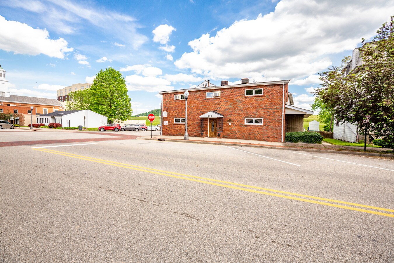 202 W High St, Lawrenceburg, IN 47025