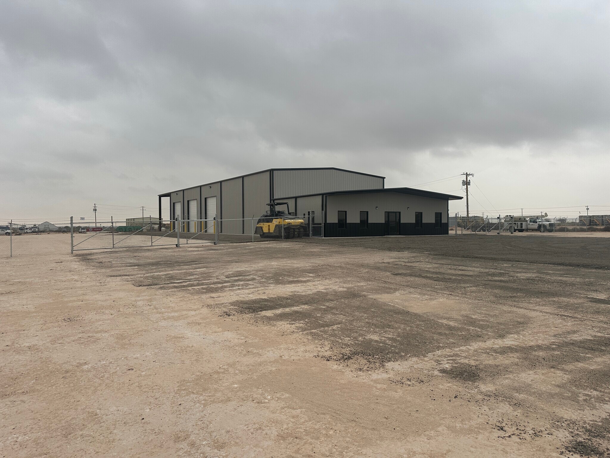 3015 W County Road 135, Midland, TX for lease Building Photo- Image 1 of 11
