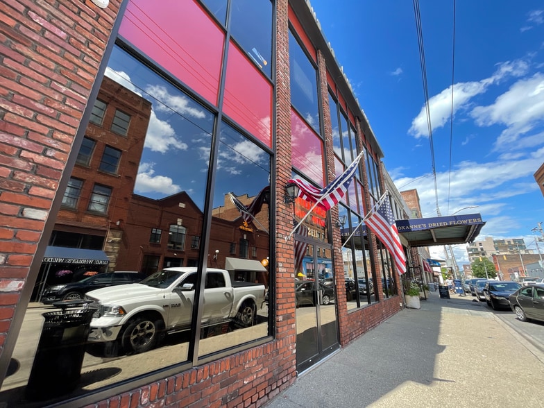 2111 Penn Ave, Pittsburgh, PA for lease - Building Photo - Image 2 of 14