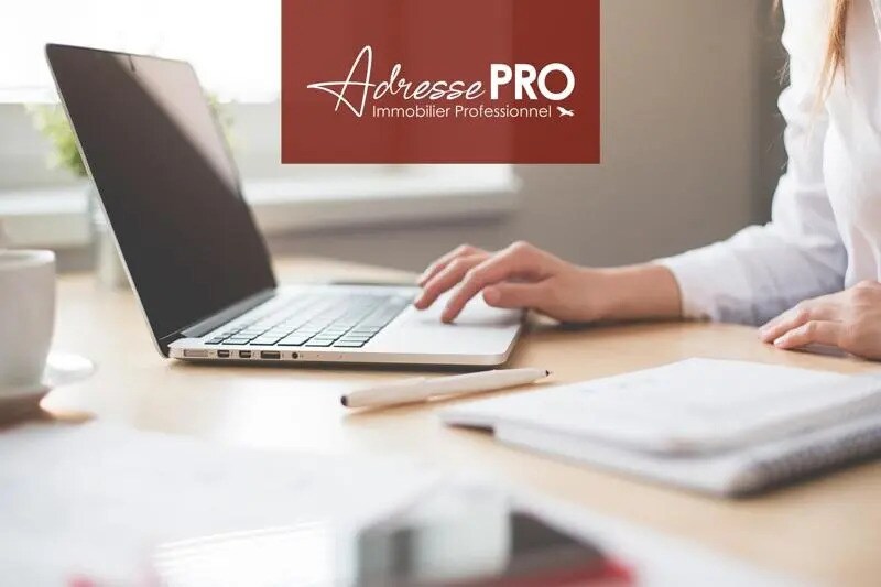 Retail in La Rochelle for sale Building Photo- Image 1 of 4