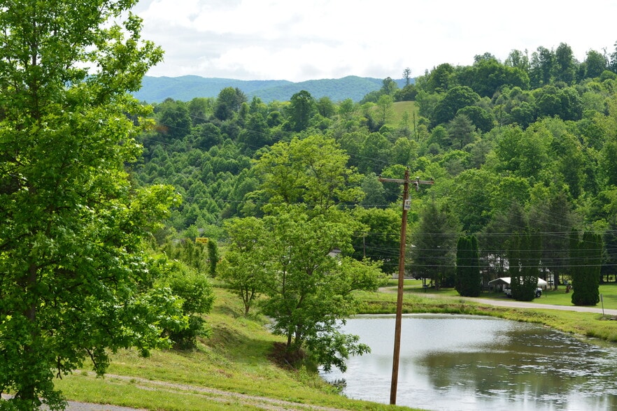 6421 Highway 91 N, Laurel Bloomery, TN for lease - Building Photo - Image 2 of 101