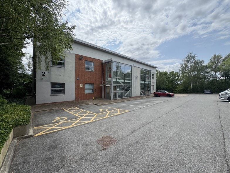 Killingbeck Dr, Leeds for lease - Primary Photo - Image 1 of 1