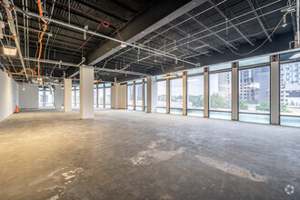 2100 West Loop South, Houston, TX for lease Interior Photo- Image 2 of 4