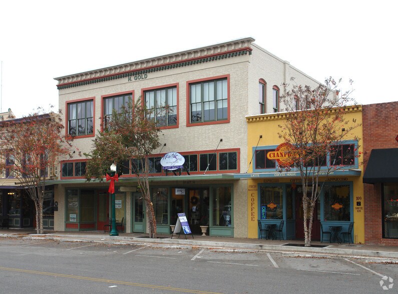 109 W 7th St, Georgetown, TX for sale - Primary Photo - Image 1 of 1