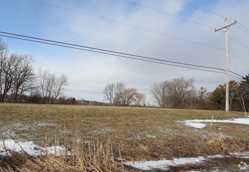 9530 W Loomis Rd, Franklin, WI 53132 1.4 ACRE LOT