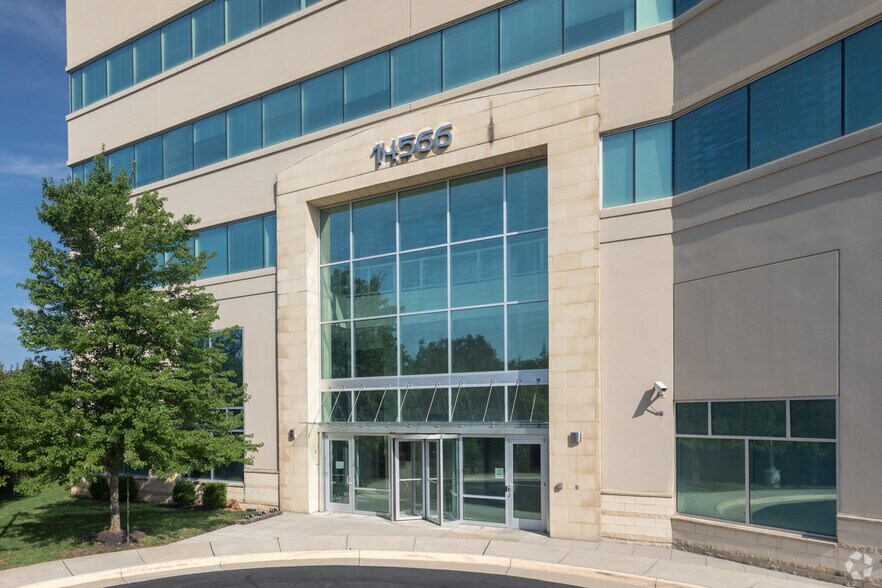14566 Lee Rd, Chantilly, VA for lease - Building Photo - Image 3 of 4