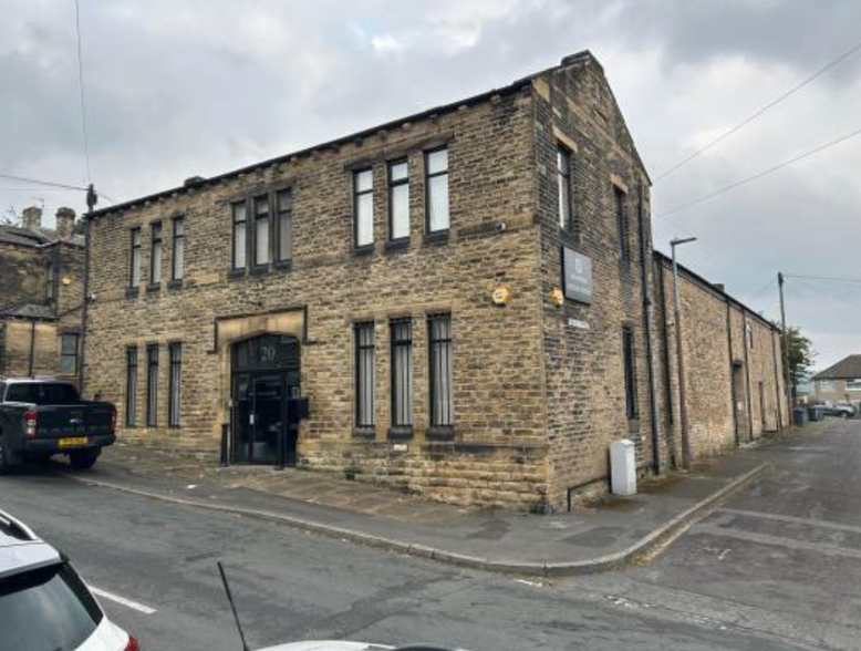 20 Whitcliffe Rd, Cleckheaton for sale - Primary Photo - Image 1 of 1