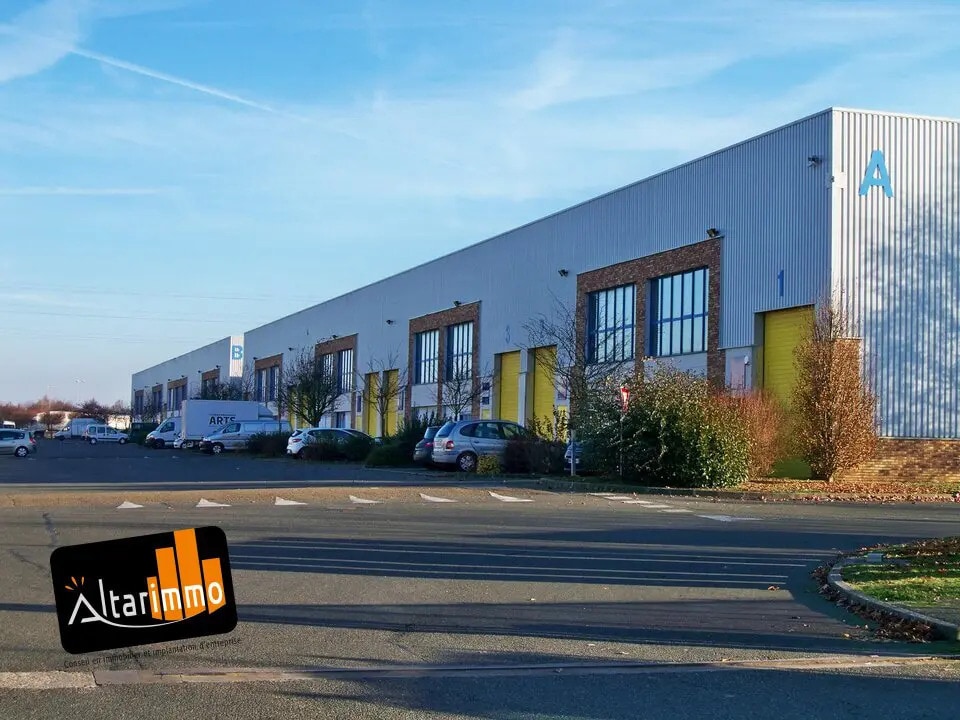 Flex in Gellainville for lease Building Photo- Image 1 of 6