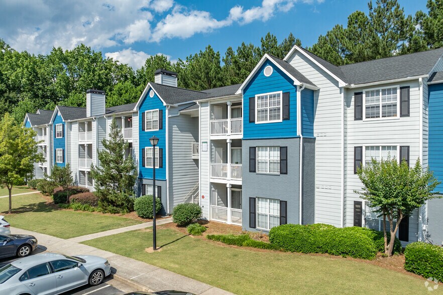 1200 Peaks Landing, Conyers, GA for sale - Primary Photo - Image 1 of 1