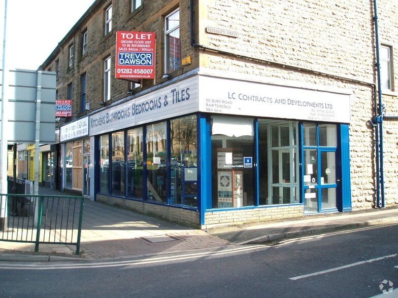 20 Bury Rd, Rawtenstall for sale - Primary Photo - Image 1 of 1
