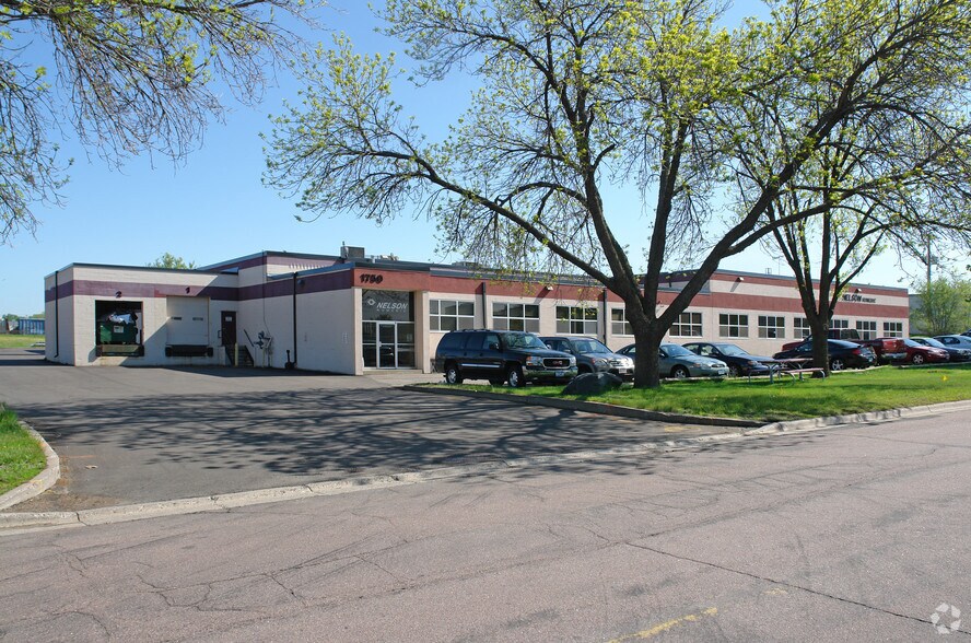 1750 W 96th St, Bloomington, MN for sale - Primary Photo - Image 1 of 1