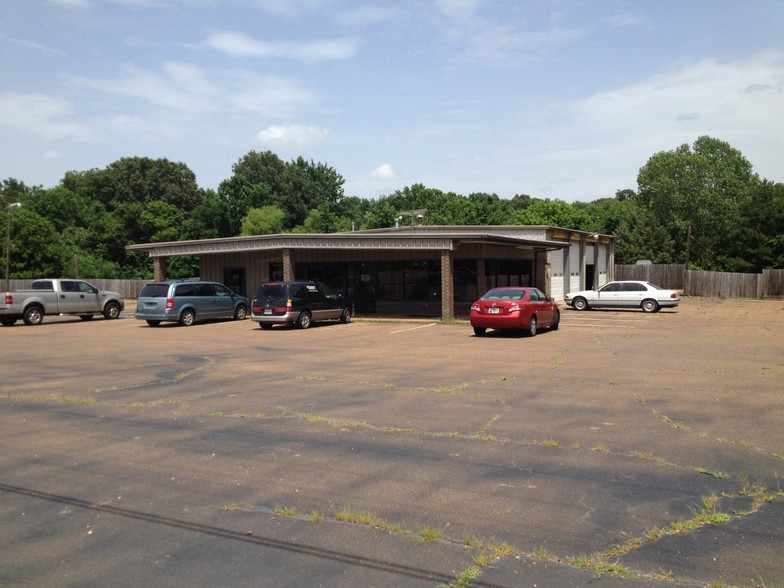 430 Highway 51 S, Batesville, MS for sale - Building Photo - Image 1 of 1