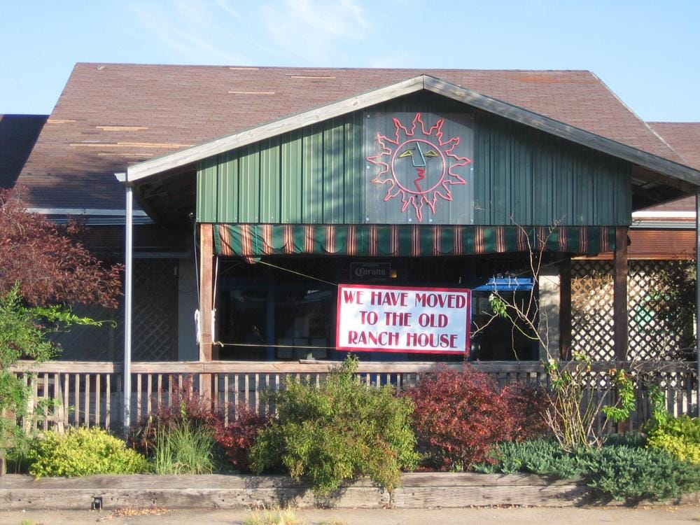 2323 Fairlawn Ave, Carthage, MO 64836