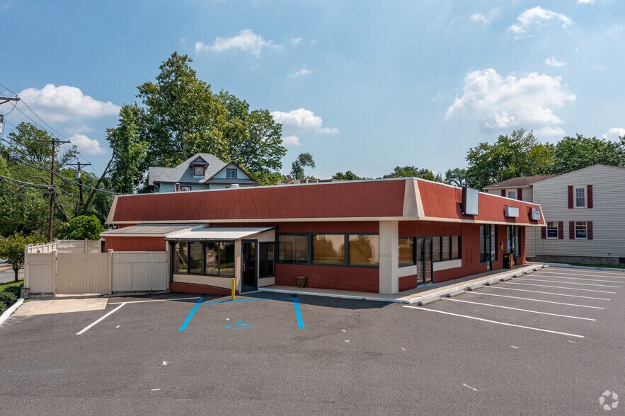 317321 Haddon Ave, Westmont, NJ 08108