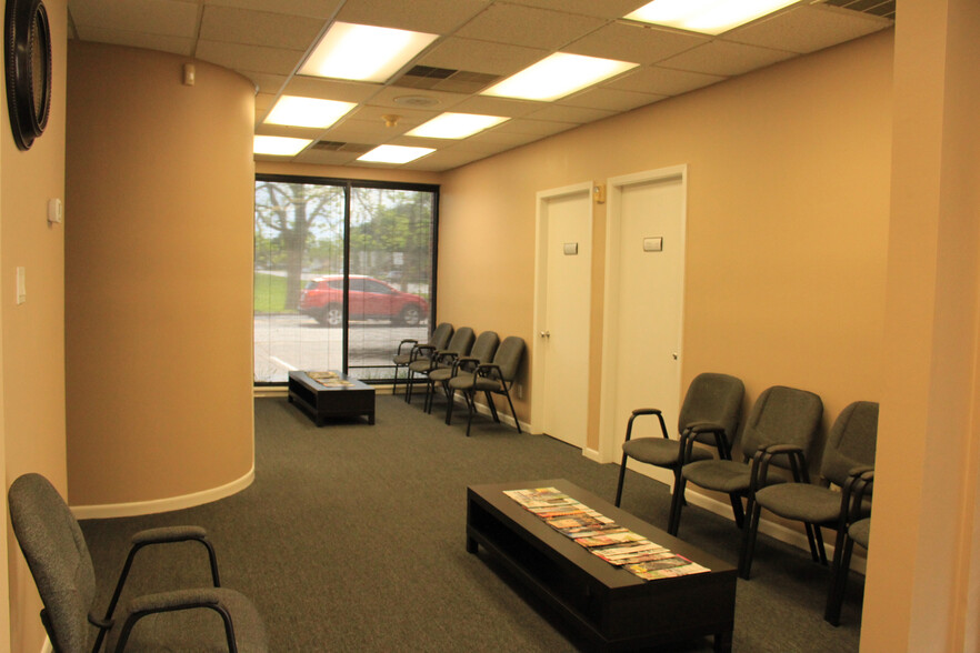 711 FM-762, Richmond, TX for lease - Interior Photo - Image 3 of 7