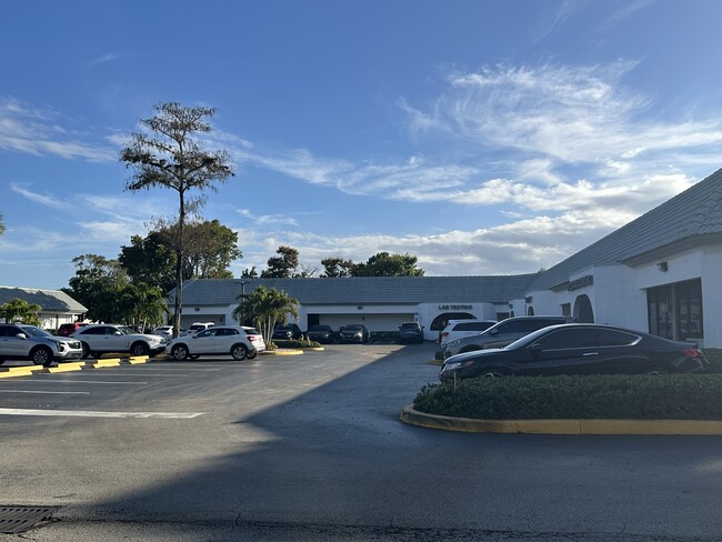 More details for 7100-7200 W Commercial Blvd, Lauderhill, FL - Office for Sale