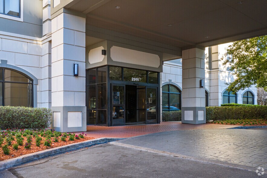 2911 Sage Rd, Houston, TX for sale - Building Photo - Image 3 of 3