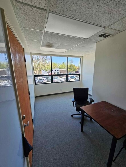 657-659 Oak Grove Ave, Menlo Park, CA for lease - Building Photo - Image 3 of 6
