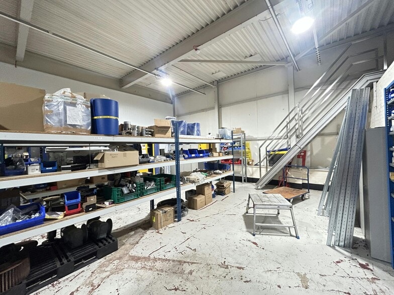 23-34 Stapledon Rd, Peterborough for lease - Building Photo - Image 3 of 7