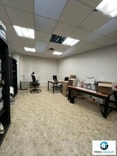 Office/Retail in Compiègne for lease Interior Photo- Image 2 of 4