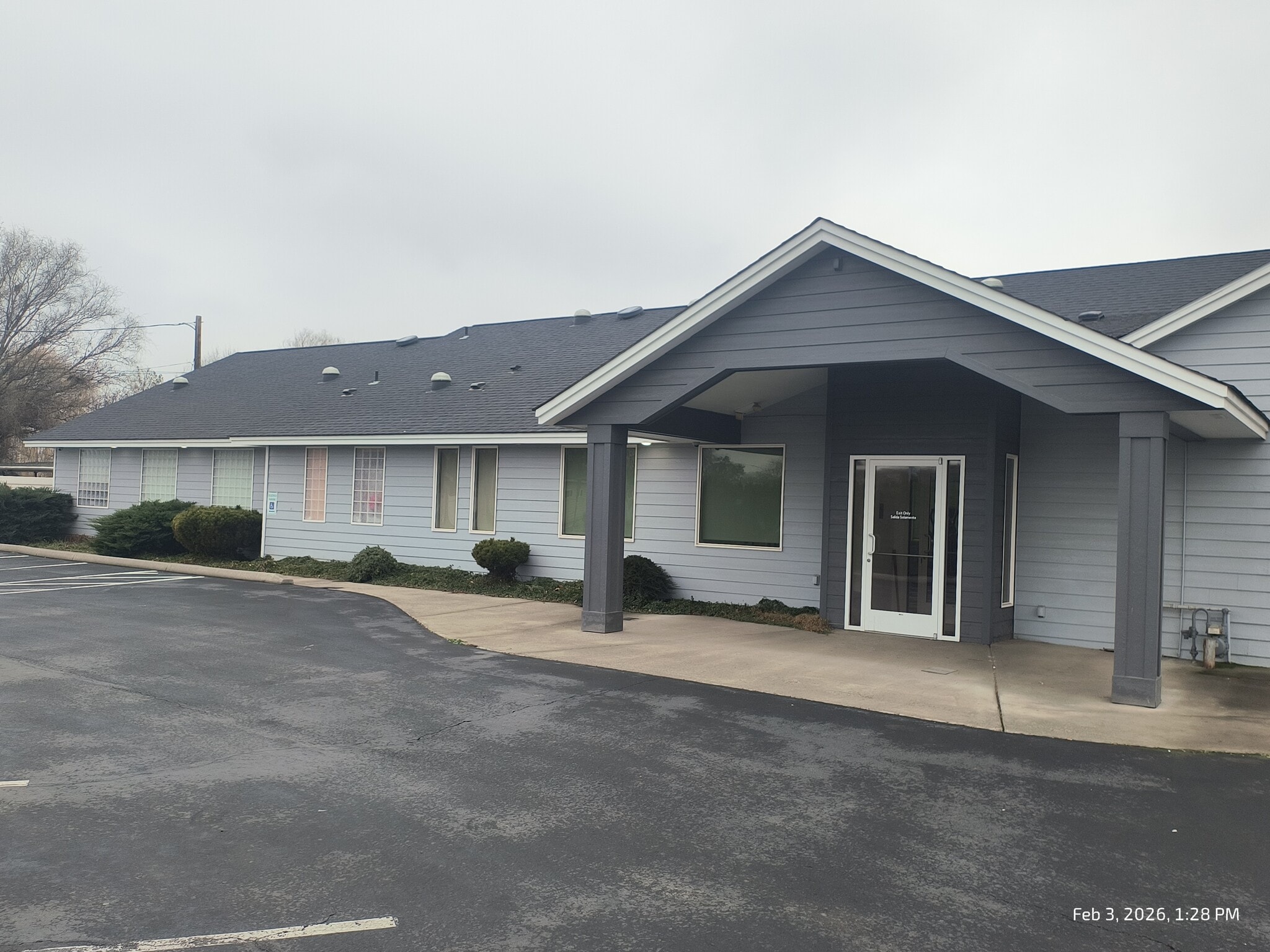 841 E Lincoln Ave, Sunnyside, WA for lease Building Photo- Image 1 of 3