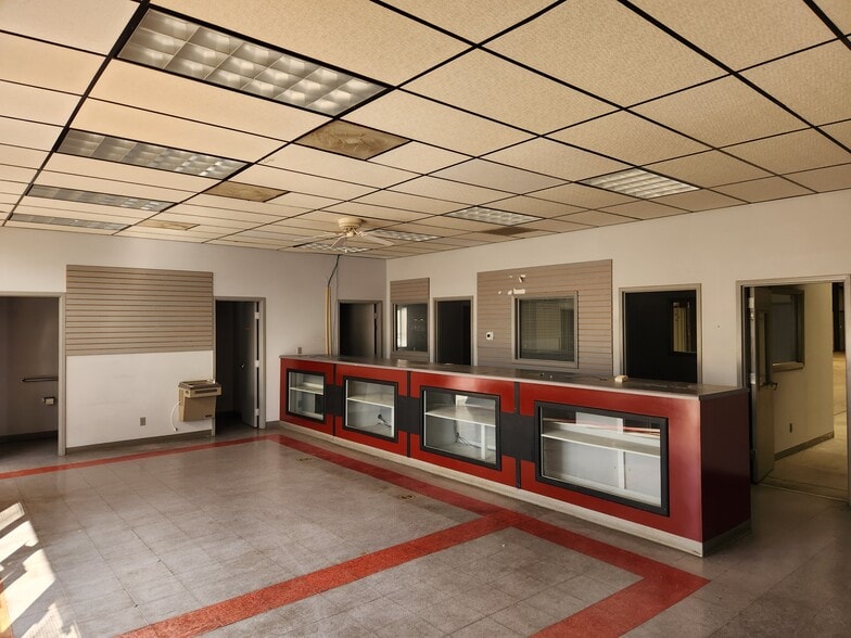 720 W Main St, Rock Hill, SC for lease - Lobby - Image 2 of 6