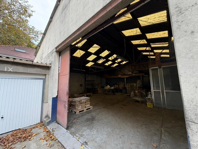 Flex in Villeneuve-Saint-Georges for sale - Building Photo - Image 3 of 7