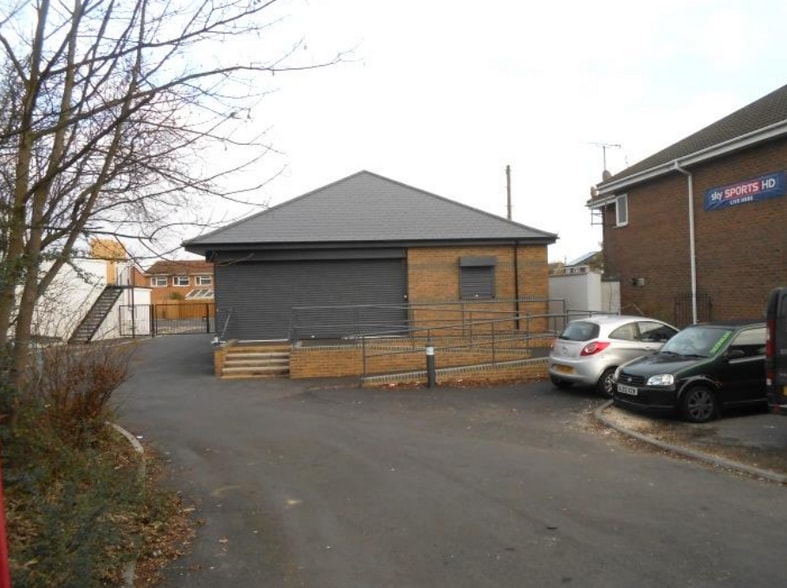 368 Long Rd, Canvey Island for sale - Building Photo - Image 1 of 1