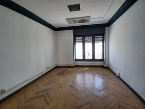 Retail in Madrid, Madrid for lease Interior Photo- Image 2 of 14