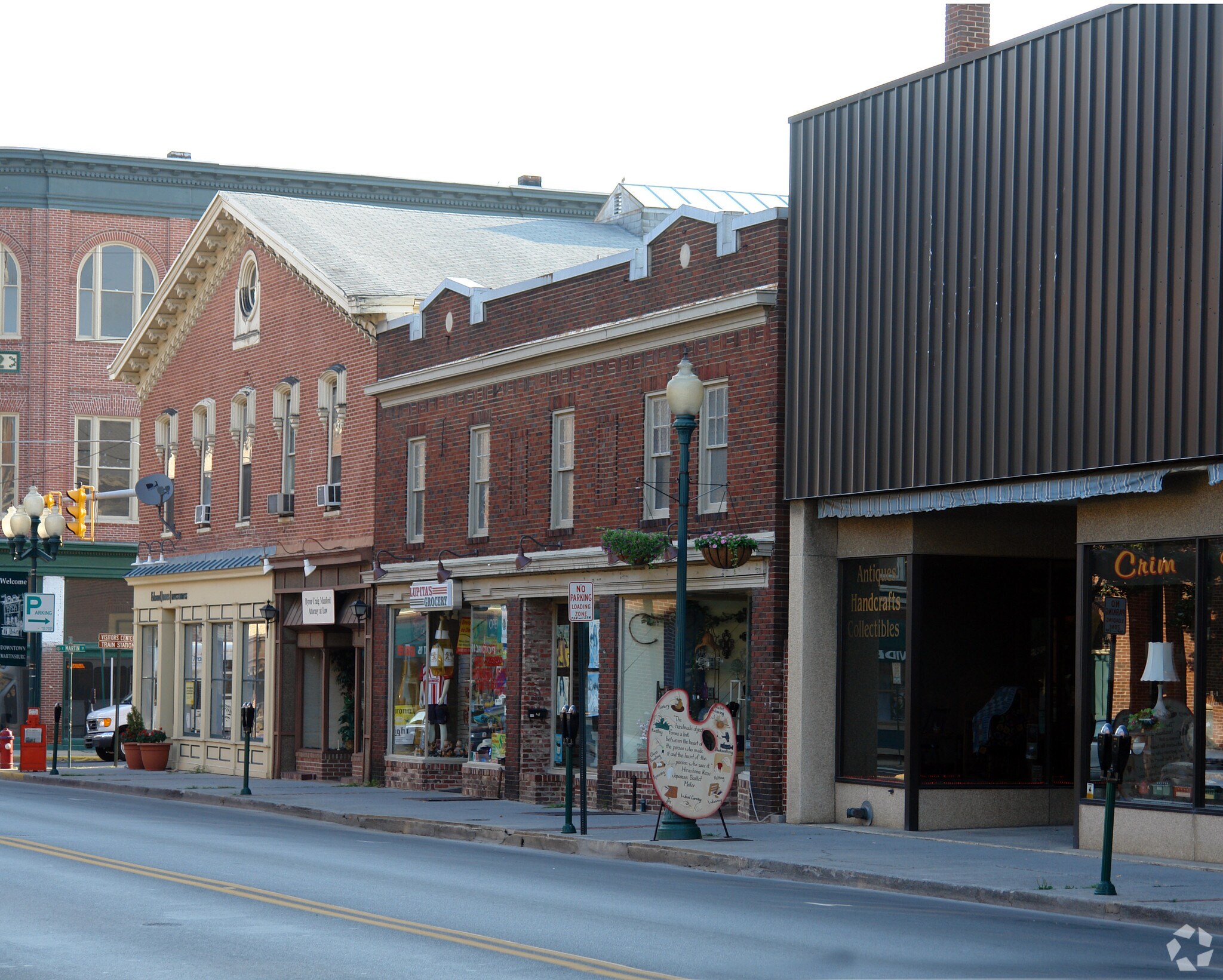 145-149 N Queen St, Martinsburg, WV for sale Primary Photo- Image 1 of 1