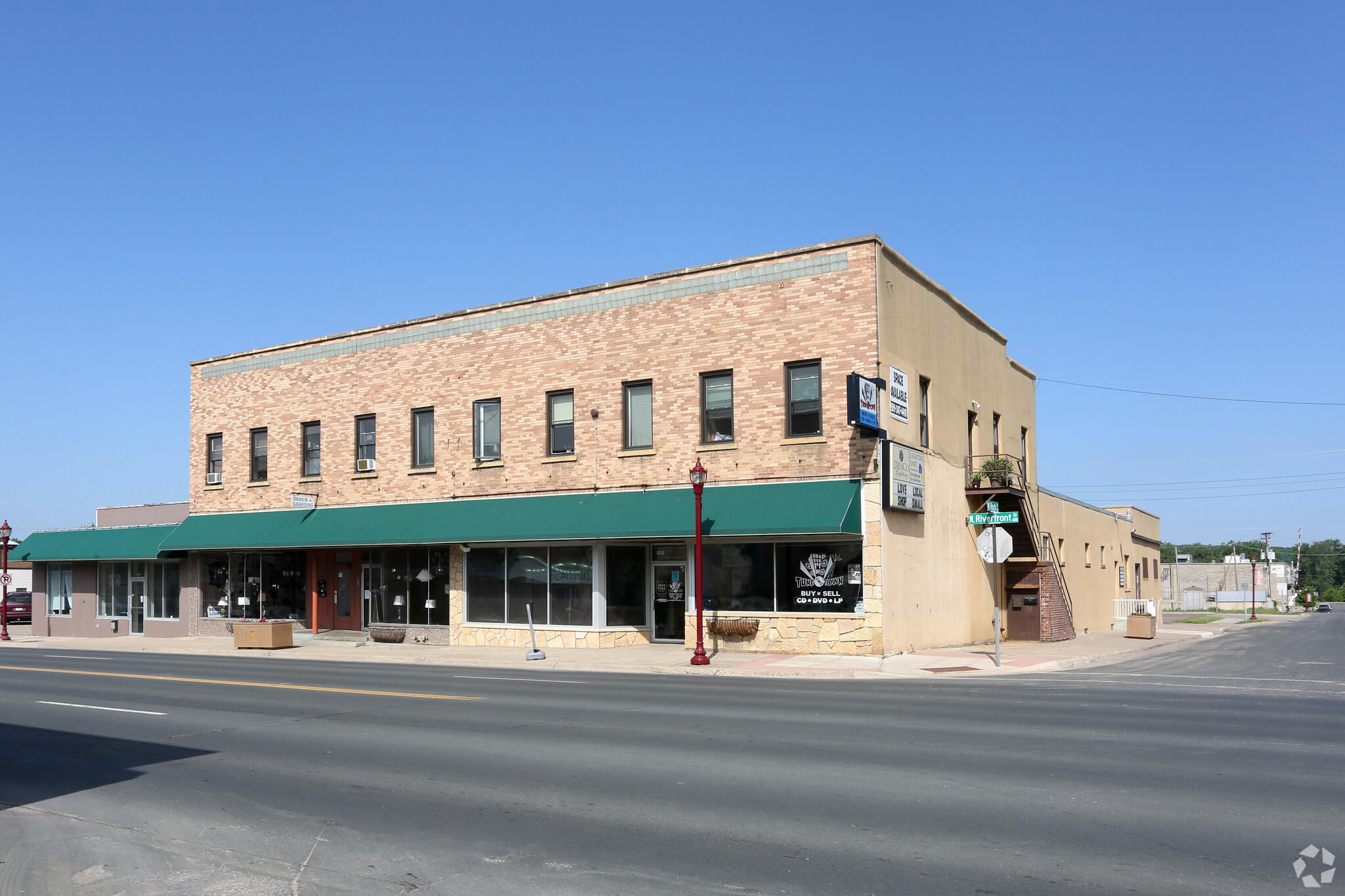 626-630 N Riverfront Dr, Mankato, MN 56001 - Retail for Lease | LoopNet