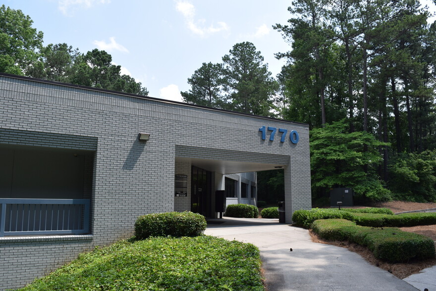 1770 The Exchange SE, Atlanta, GA for sale - Building Photo - Image 2 of 11