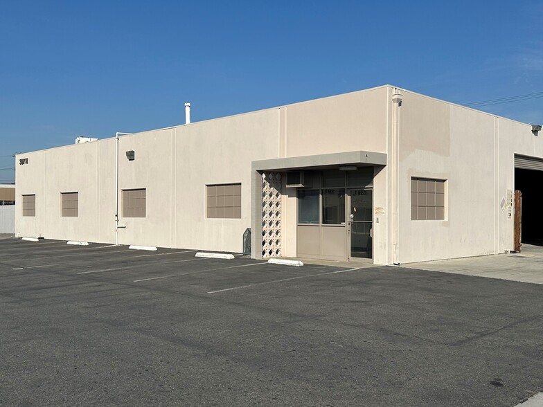 231 N Euclid Way, Anaheim, CA for lease - Building Photo - Image 3 of 11