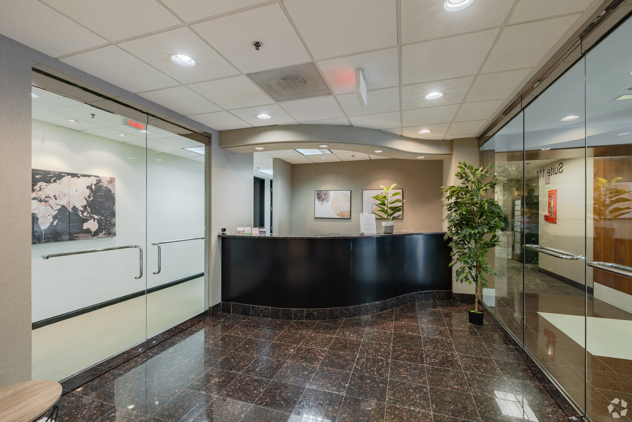 40900 Woodward Ave, Bloomfield Hills, MI for lease Interior Photo- Image 1 of 10