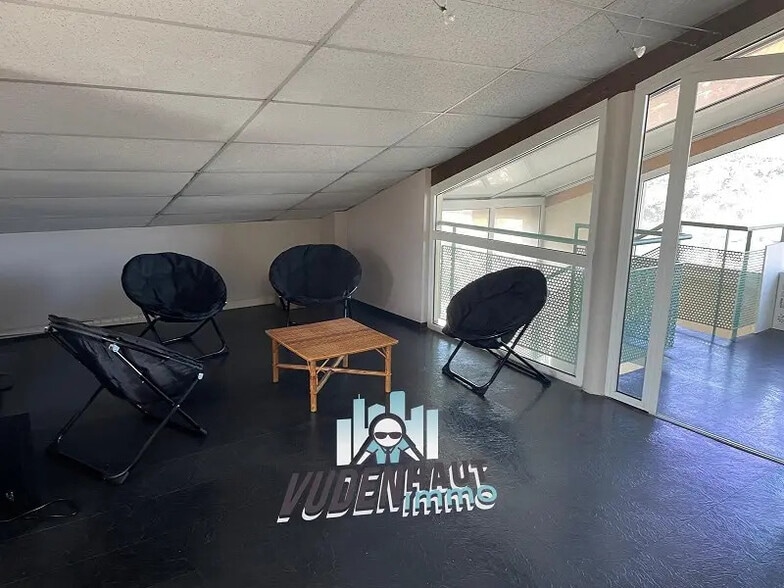 Retail in Villeneuve-Tolosane for sale - Interior Photo - Image 3 of 9