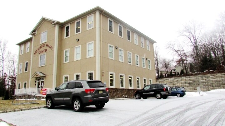 5677 Berkshire Valley Rd, Oak Ridge, NJ for sale Primary Photo- Image 1 of 1