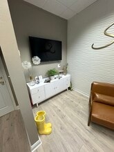 101 E Lancaster Ave, Wayne, PA for lease Building Photo- Image 2 of 3