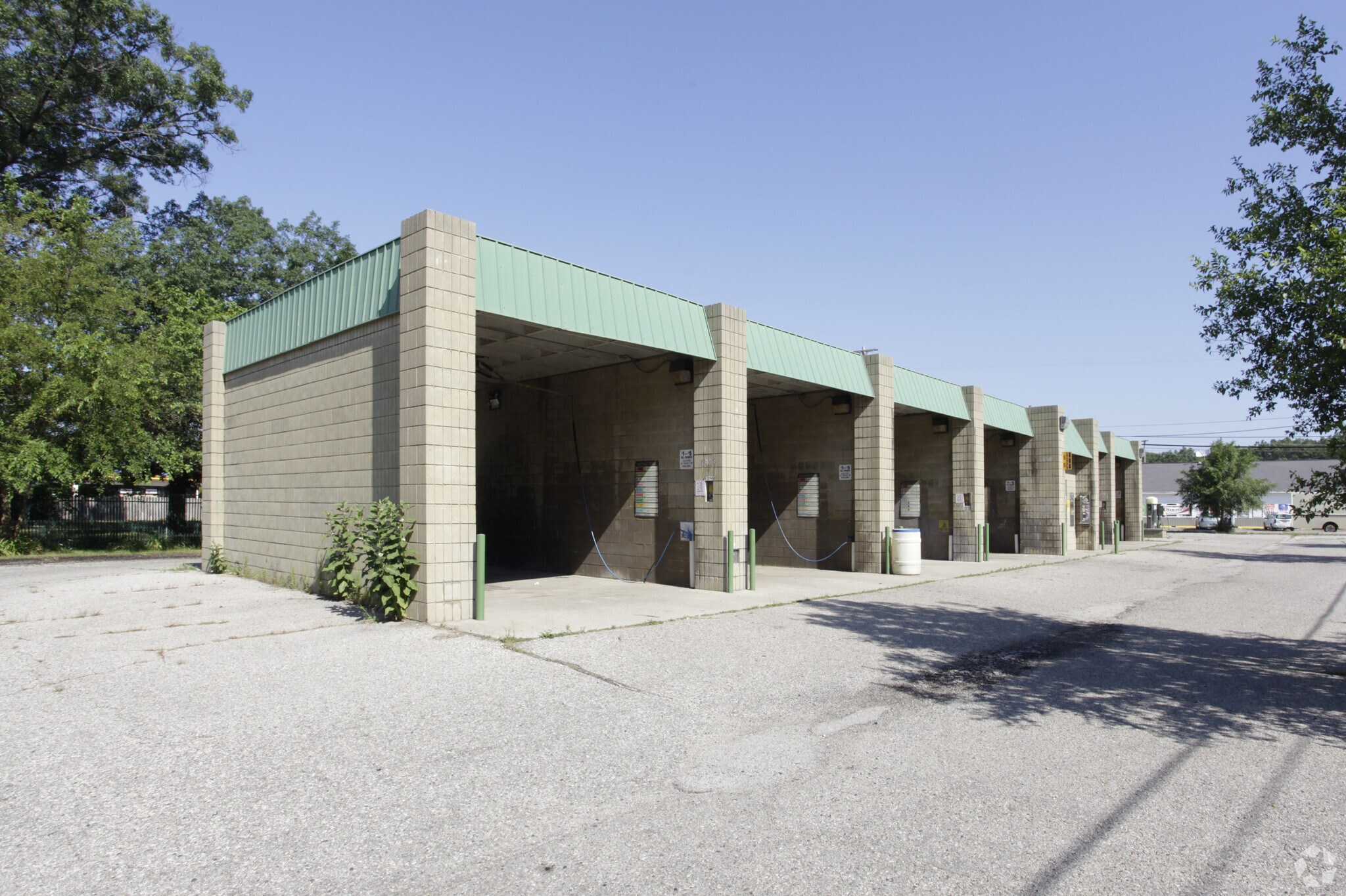 1671 E River Rd, Muskegon, MI for sale Primary Photo- Image 1 of 1