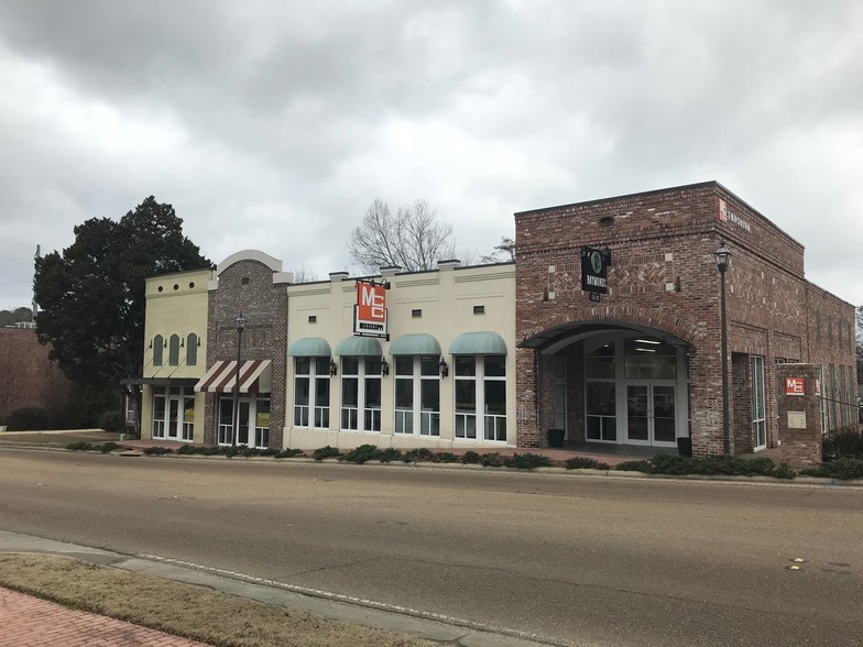 110-114 W Jackson St, Ridgeland, MS for sale - Primary Photo - Image 1 of 1