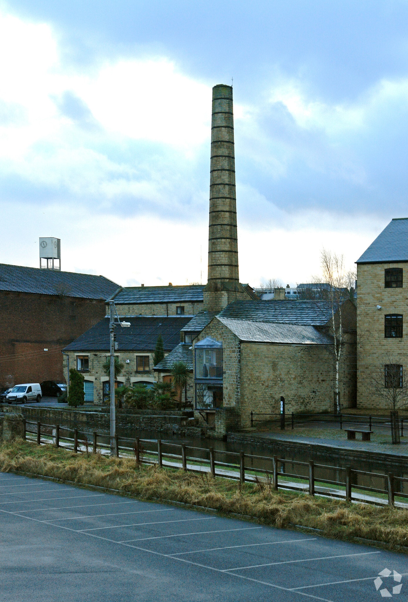 Ashley Ln, Shipley for sale Primary Photo- Image 1 of 1