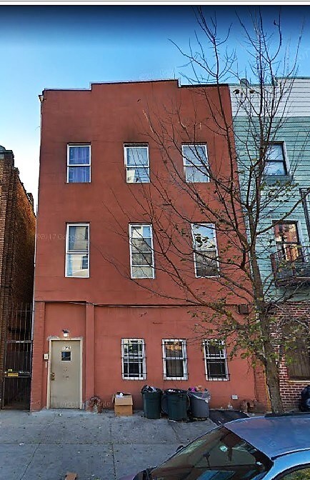 Retail in Brooklyn, NY for sale Primary Photo- Image 1 of 1