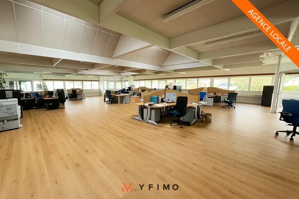Location Bureaux 518 m² - Photo 1