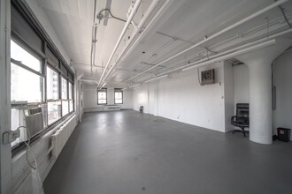 47-09 30th St, Long Island City, NY for lease Building Photo- Image 2 of 6