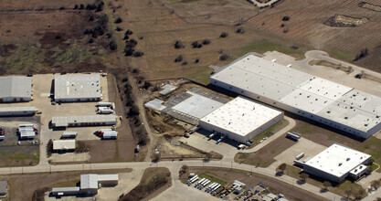 303 Metro Dr, Terrell, TX - aerial  map view