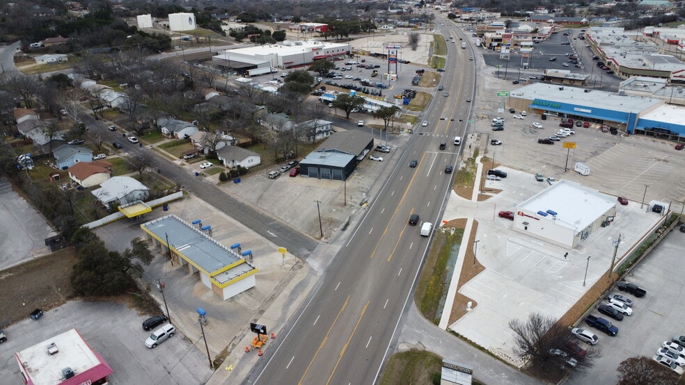 901 E BUS HWY 190, Copperas Cove, TX for lease - Building Photo - Image 3 of 8