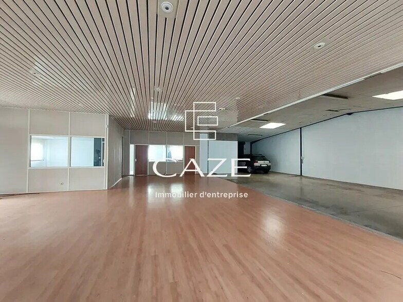 Flex in Mérignac for lease - Interior Photo - Image 2 of 4