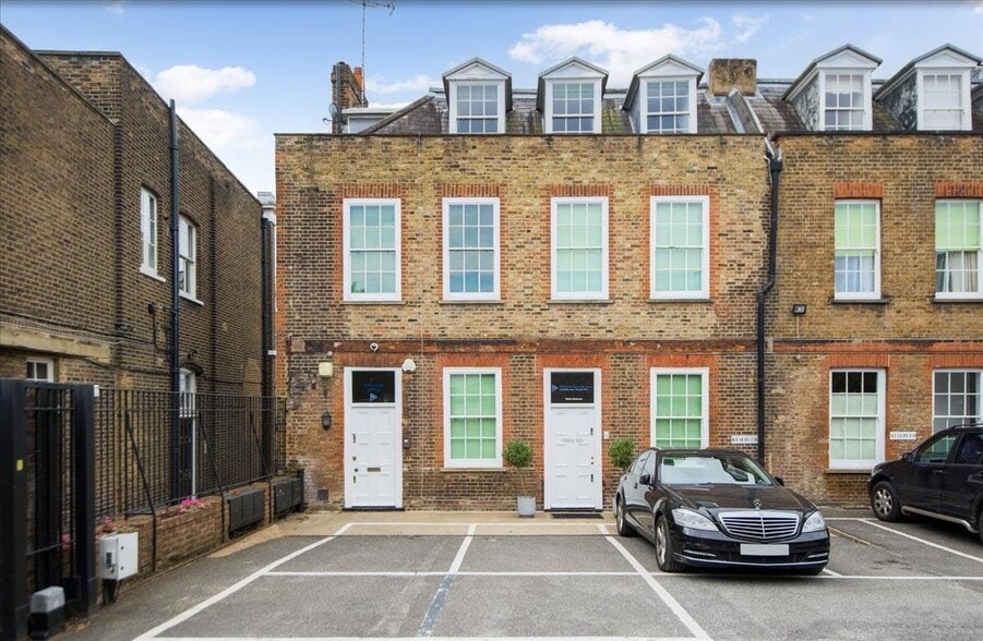 28-32 Holbrooke Pl, Richmond for lease - Building Photo - Image 1 of 7