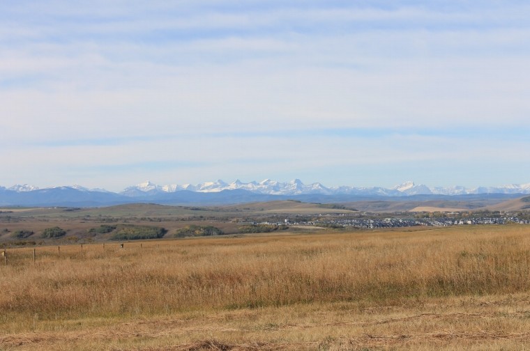 255073 Glenbow Rd, Cochrane, AB for sale Primary Photo- Image 1 of 4